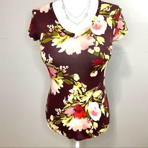 Brown Floral Print Top! 🤎